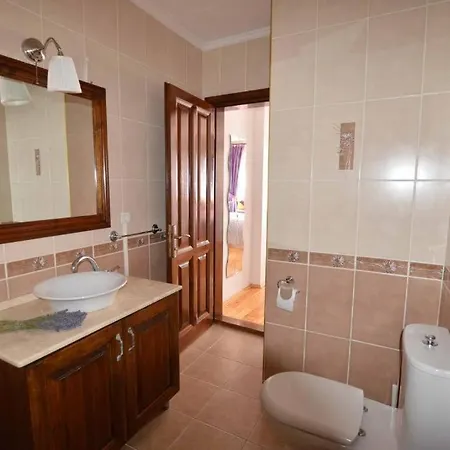 Alayaz Bed & Breakfast