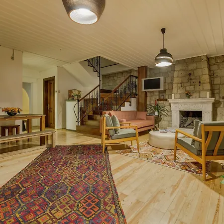 Bed & Breakfast Alayaz