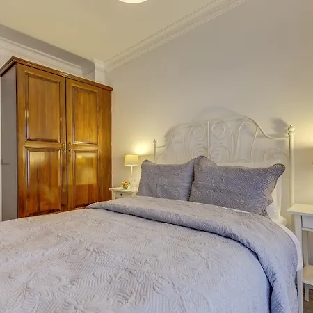 Bed & Breakfast Alayaz