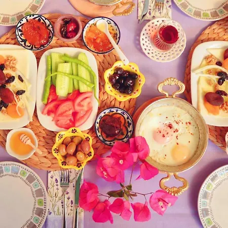 Alayaz Bed & Breakfast