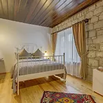 Bed & Breakfast Alayaz 3*
