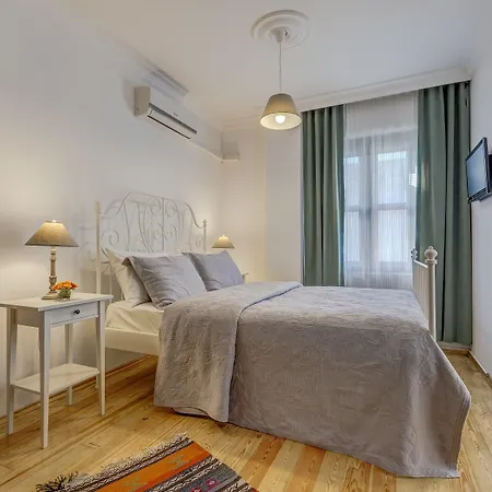 Bed and breakfast Alayaz