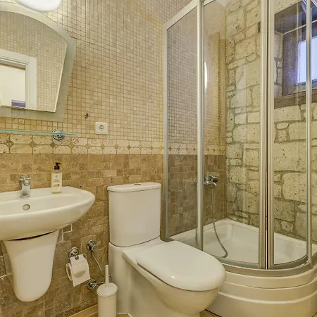 Bed and breakfast Alayaz